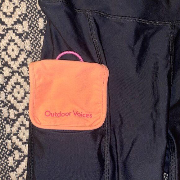 NWT Outdoor Voices Women's SplashKnit 5" Shorts – Black – XS - Picture 3 of 6